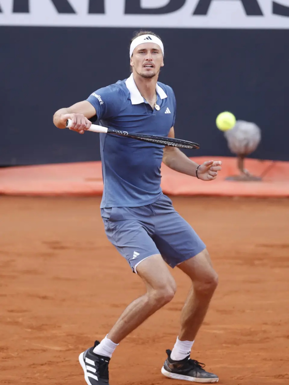 蒙特卡洛大师赛力克美网，兹维列夫状态火热