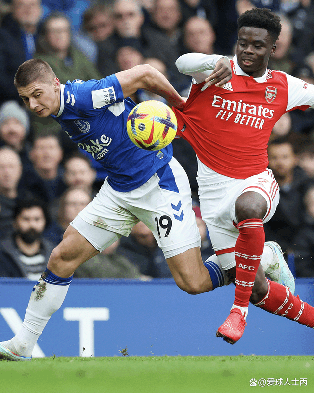 阿森纳绝杀那不勒斯，皮克扛起全队