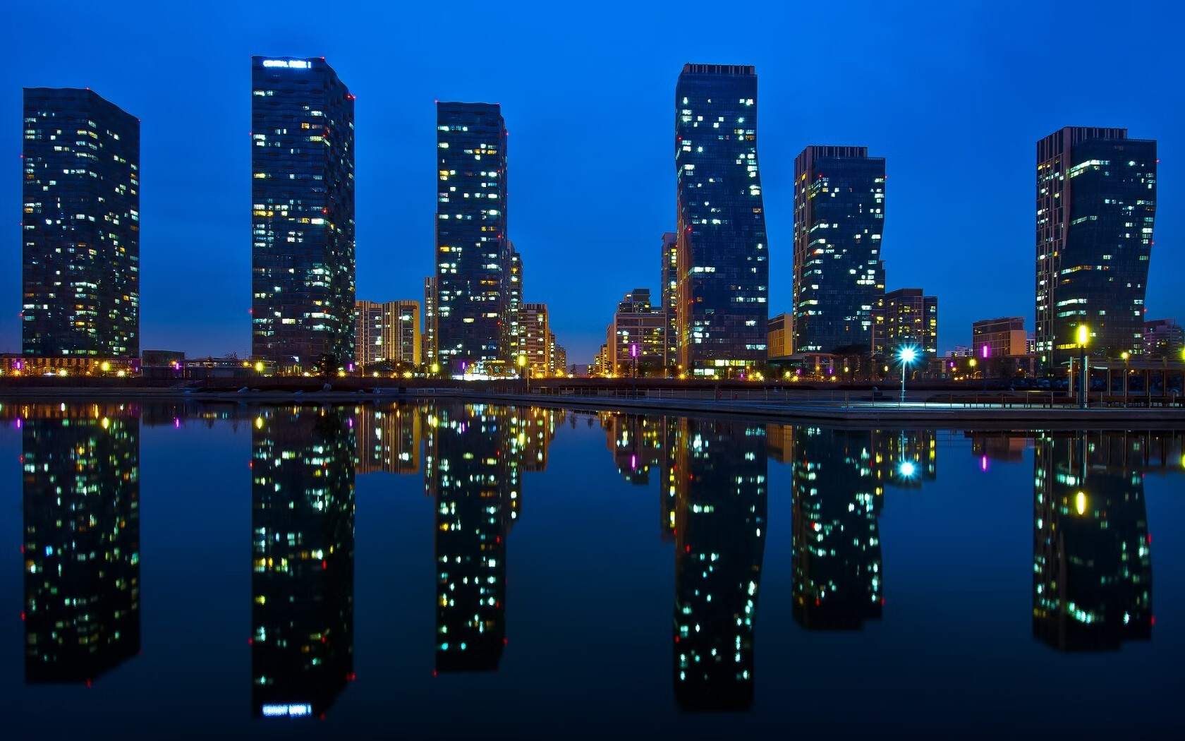 钢铁防线与中场魔法，福克斯如何用双脚定义意甲焦点战之夜