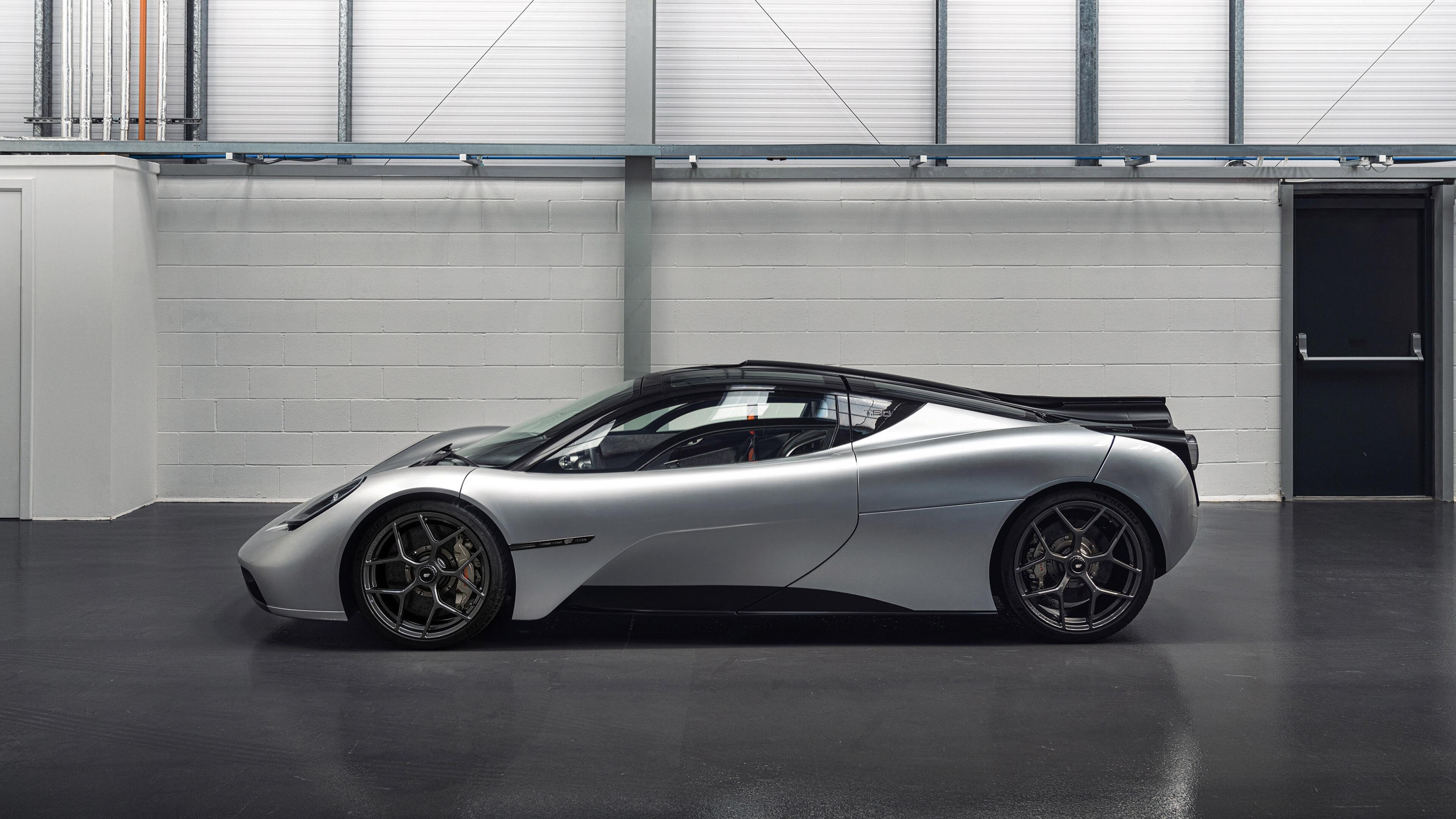 开云体育-猛龙淘汰湖人晋级引爆热议，塔图姆50分神迹刷新历史纪录