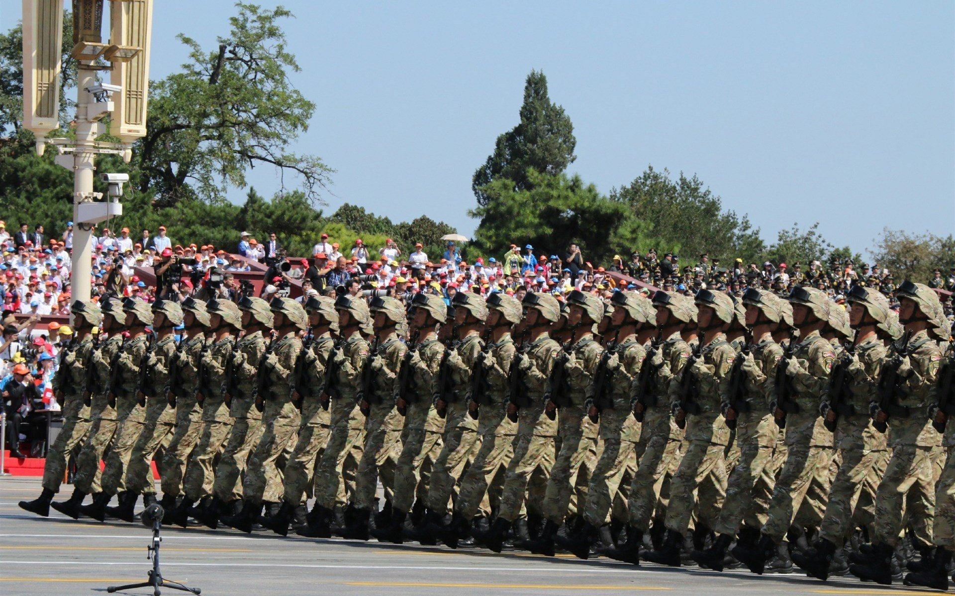 好,这个命题本身就充满了戏剧张力—将2026年未来时空的想象,与过去经典的历史重演结合,再加上一个关键人物(通常应属于葡萄牙队的坎塞洛)被放在了法国队,这种错位正是创造唯一性的绝妙切入点